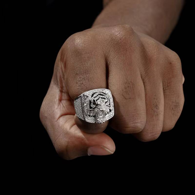 Special Design Hip Hop Jewelry Gold-Plated 925 Sterling Silver VVS Moissanite Diamond Shining 3D Tiger Ring With GRA Certificate