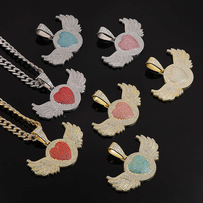 Amazon's best-selling winged diamond pendant, multi-color heart full of diamonds, high-quality electroplated hip-hop Cuban necklace for men and w
