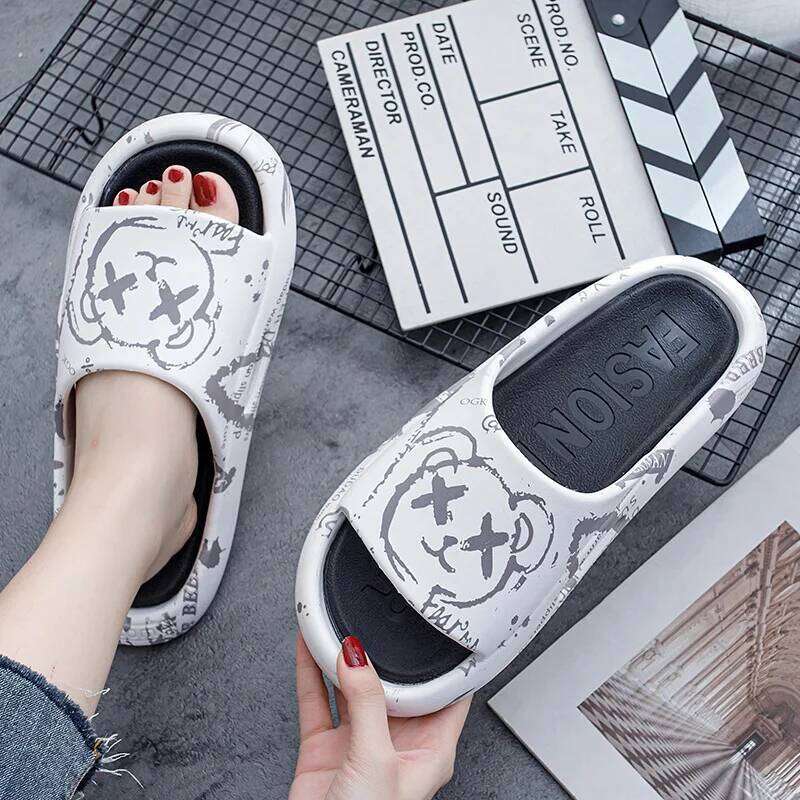 2025 Summer New Bathroom Couple Non slip Slippers Korean Edition Outdoor Wear Indoor Home