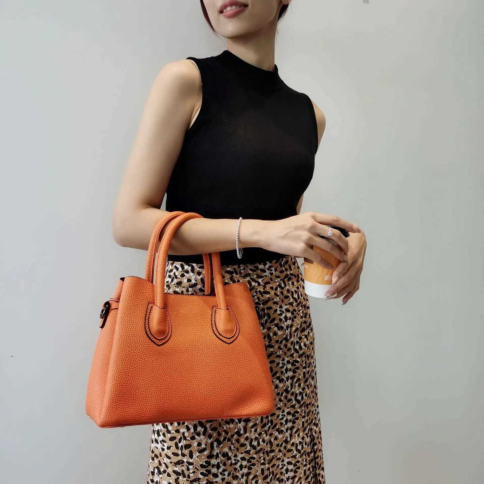 New Fashion Full Grain Cowhide Leather Womens Tote Bag Orange Roomy Deisgn Ladies Handbag Large Shoulder Bag Dropship H260306