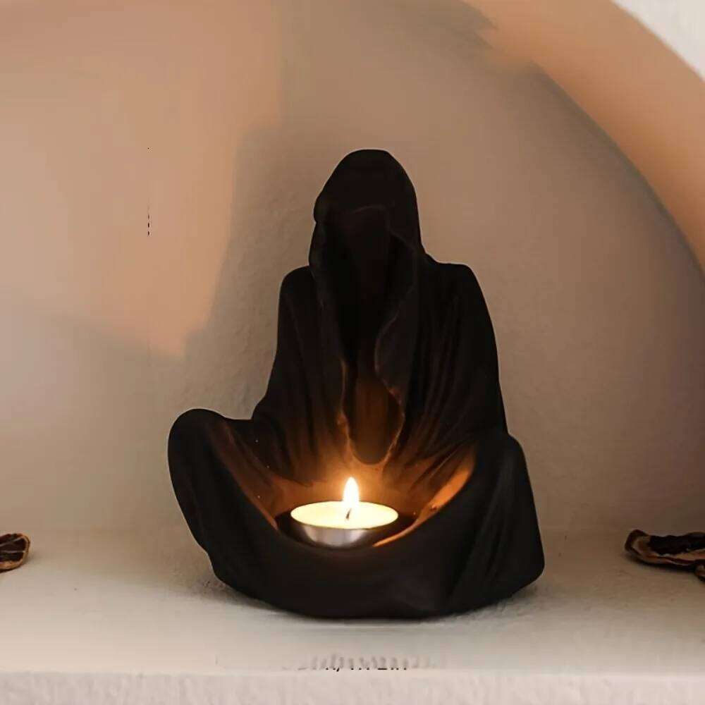 Halloween Atmosphere Candlestick - Gothic Dark Knight Reaper with Mysterious Cloak XJ260305