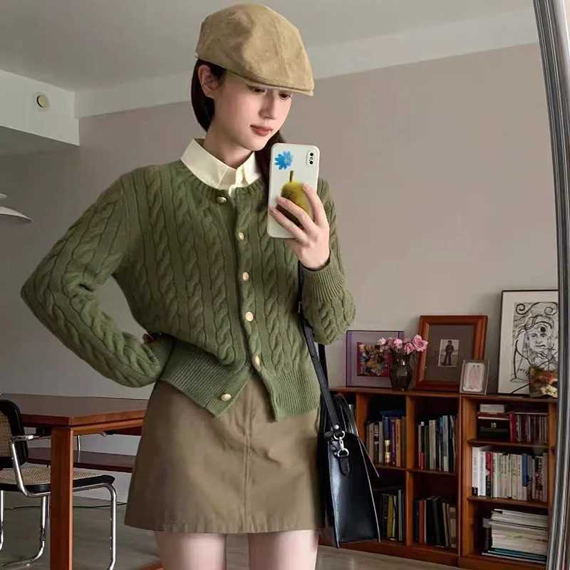 Harajuku Retro Twist Sweater Cardigan Female Casual All Match Cropped Knitted Cardigan Coat Golden Button O-Neck Sweater Jacket M260306