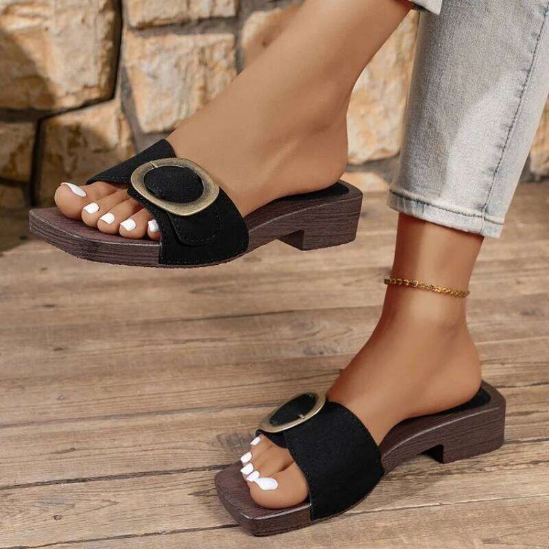 Ladies 2026 Summer New Fashion Elegant Open Toe Round Head Metal Decorative Slippers Beach Casual Women Sandals