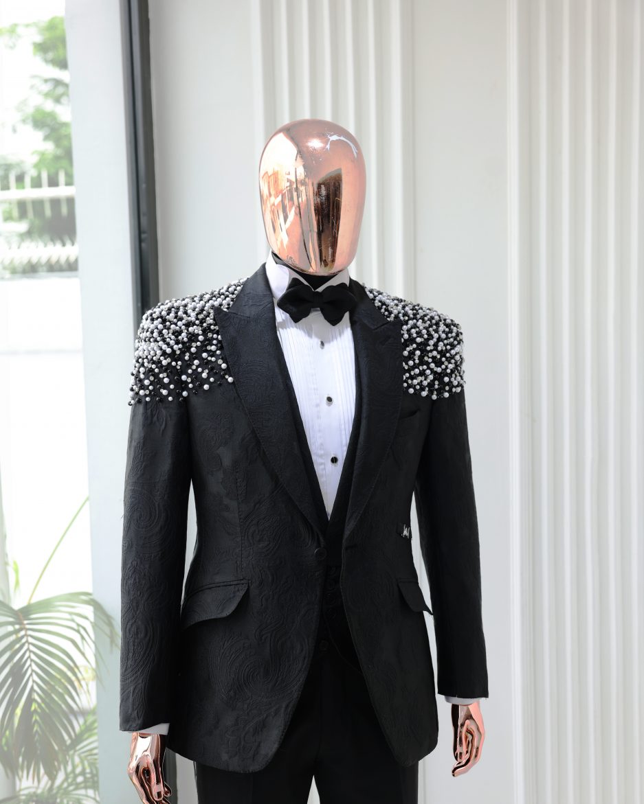 Elegant Men Suits Pearls Beading Peaked Lapel Jacquard Blazer 2 Pieces Tailor-Made Jacket Rhinestone One Button Groom Customized Coat Pants Plus Size