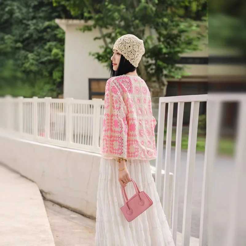 Vintage Boho Loose Plaid Cardigans Female Long Sleeves Hook Flower Hollow Tops 2025 Vacation Sunscreen Casual Shirt M260306