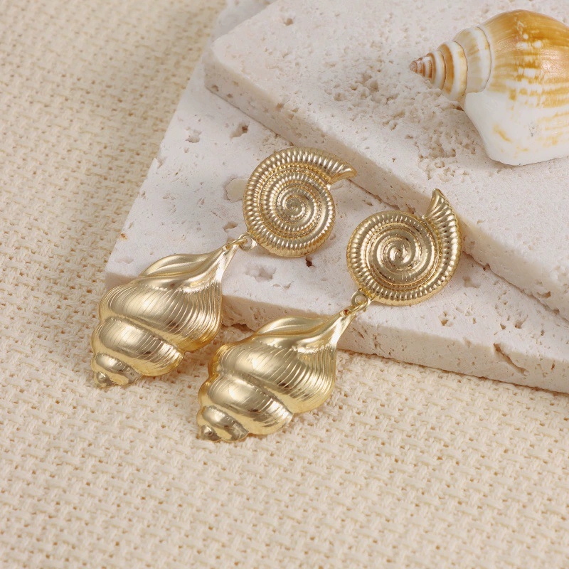 Stylish Beaded Ocean Inspired Gold Shell Star Earring Set For Female Travelers