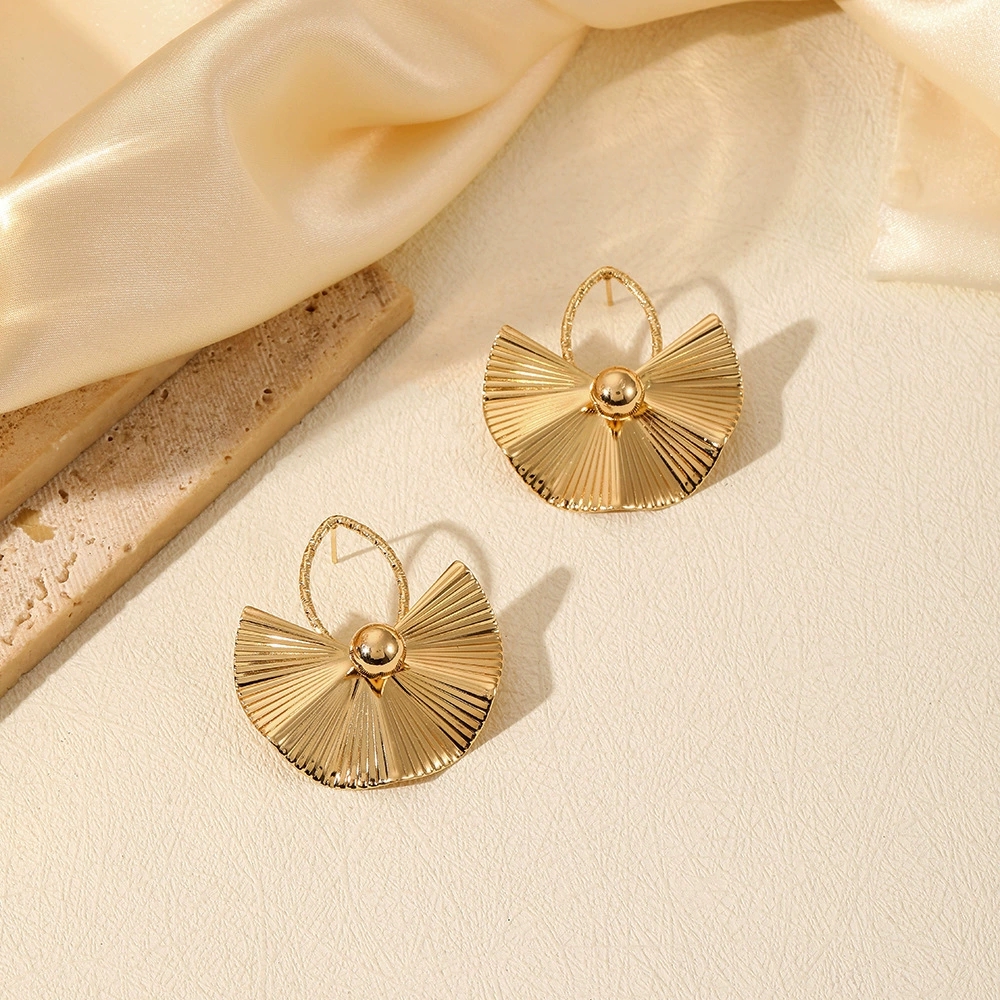 Chic Contemporary Circles & Flowers Drop-Earring Set Made from Durable SS Metal