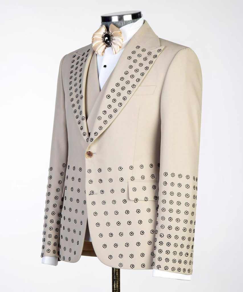 Formal Beaded Men Wedding Tuxedos 3 Pieces Peaked Lapel One Button Pant Sets Customized Trajes Para Hombre