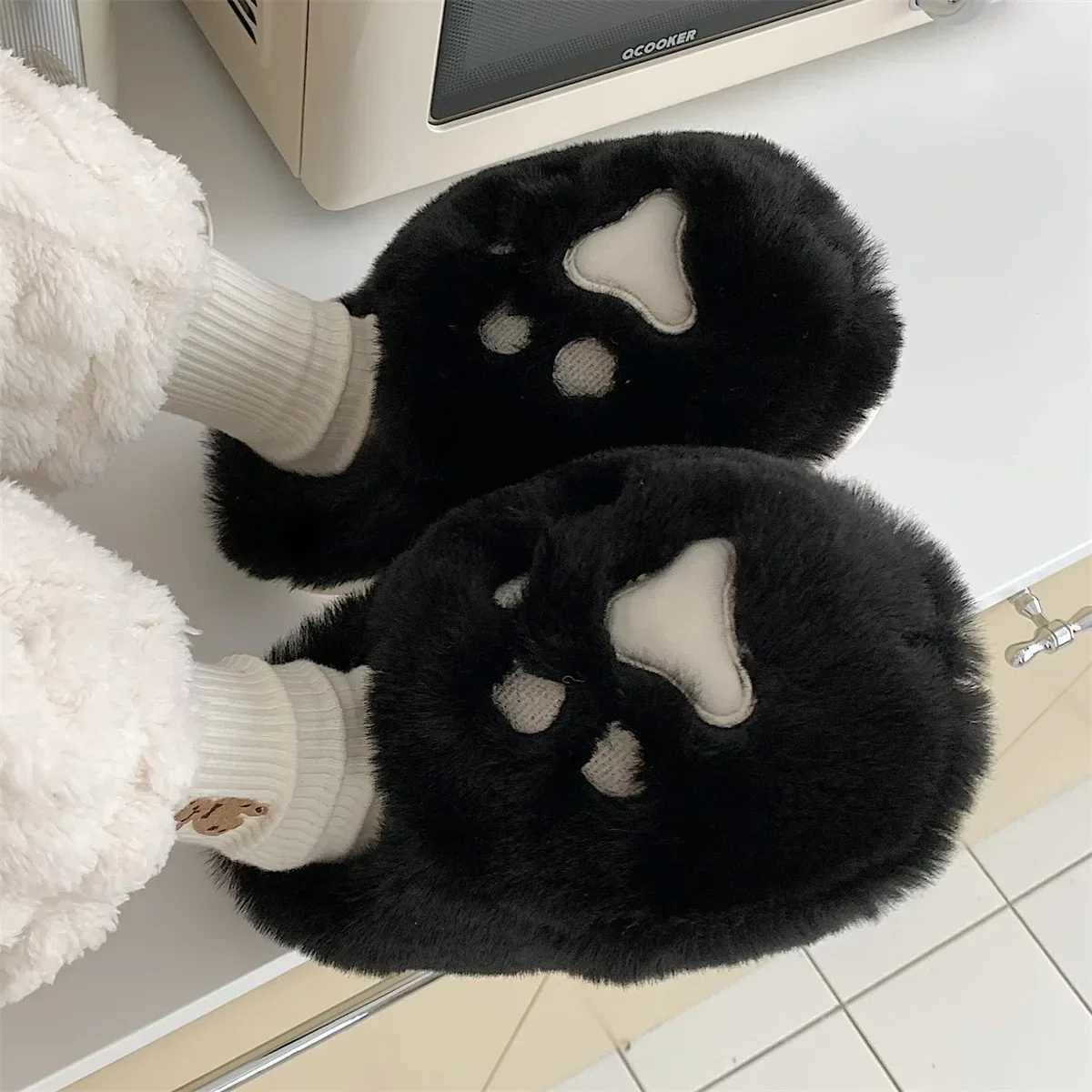 Women Kawaii Cat Claws Fluffy Fur Plush Slippers Womens Home Slippers Cute Cotton Non Slip Winter Shoes Women Christmas Gift S260305