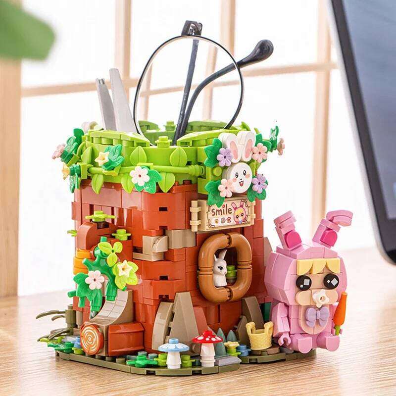 Creative Pen Holder Model Building Block DIY Tree Trunk House Assembled Ornaments Toys Gifts for Adults and Children Z260306