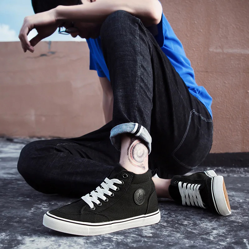 Mens High-Top Canvas Sneakers Slip-On Lace-Up Casual All-Black Basic Skate Shoes for Students Flat Sole Comfortable Sport Shoes 260305