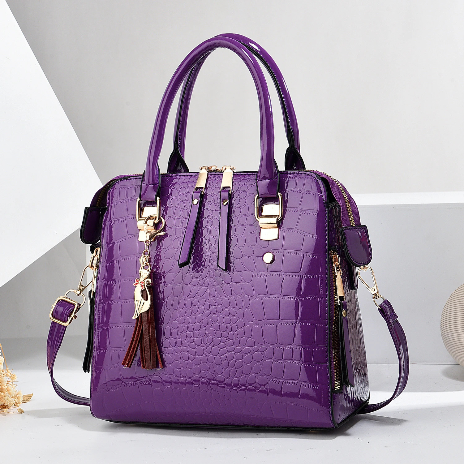 ious Crocodile Embossed Tote Handbag Spacious Elegant and Versatile Crossbody Satchel Purse with Solid Color n Mu 260228