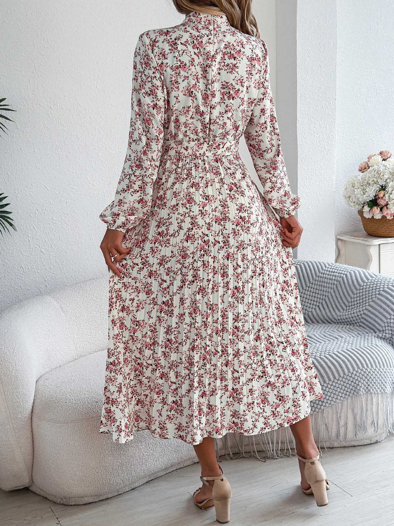 Floral Stand Up Collar Bridesmaid Dress 2026 Spring Summer Elegant Long Sleeve Waist Cinched Pleated Dresses Valentines Day X260306