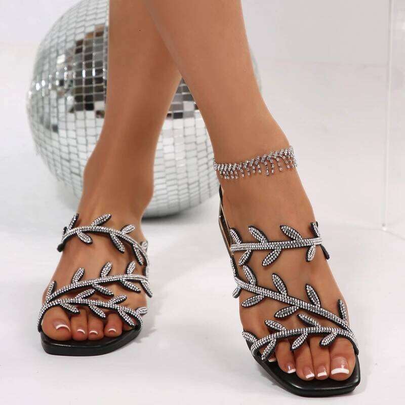 2026 Summer New Women's Fashion Design Casual Outdoor Simple Open toed Coarse Heel Sandals