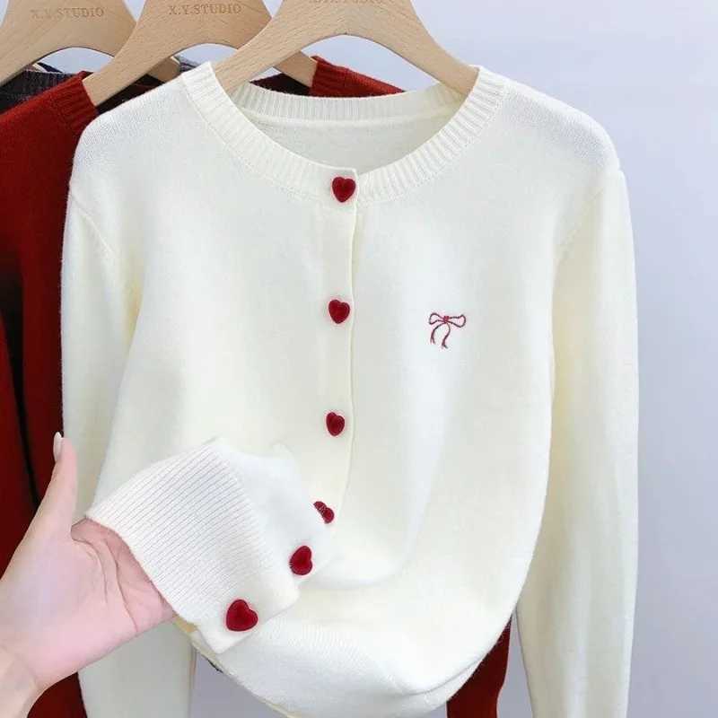 2025 Womens Autumn Embroidery Bow Knitwears Fashion Long Sleeve Heart Button Comfortable Cardigan Top Korean Ladies Sweaters M260306