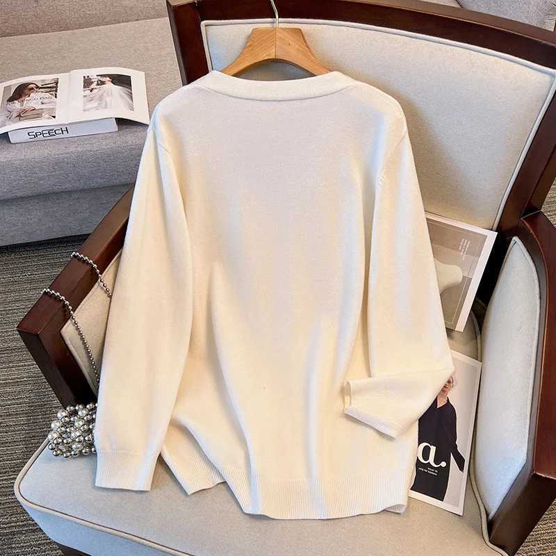 170Kg Plus Size Womens Bust 160 Autumn Loose V-Neck Heart Cardigan Sweater Knitted Jacket Black White 4XL 5XL 6XL 7XL 8XL 9XL M260306