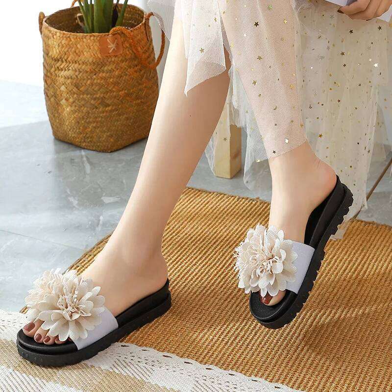 Women's Flower Decor Wedge Slippers 2025 Summer Chunky Platform Sandals Woman Plus Size 43 Non Slip Thick Bottom Beach Slides