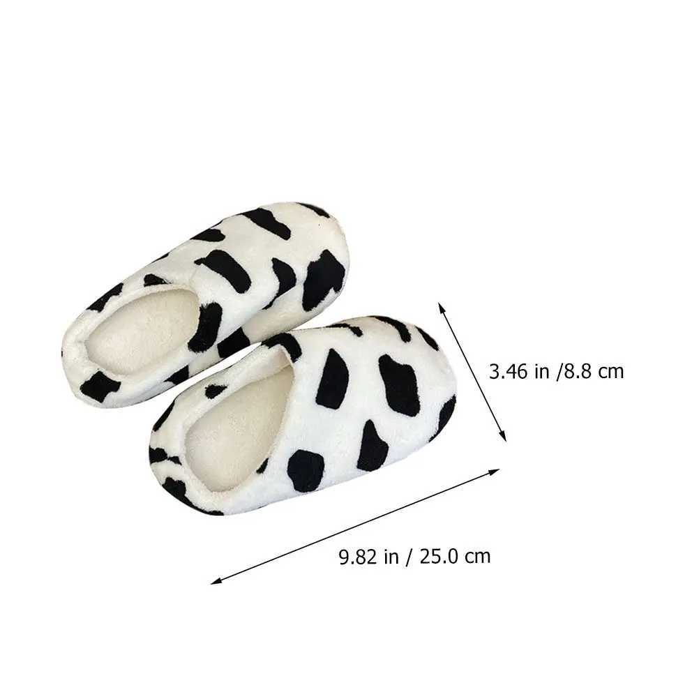 1 Pair Cow Pattern Winter Slippers Warm Slip-on Indoor Footwear Lightweight Students Bedroom Shoes Soft Warm Slippers Christmas S260305