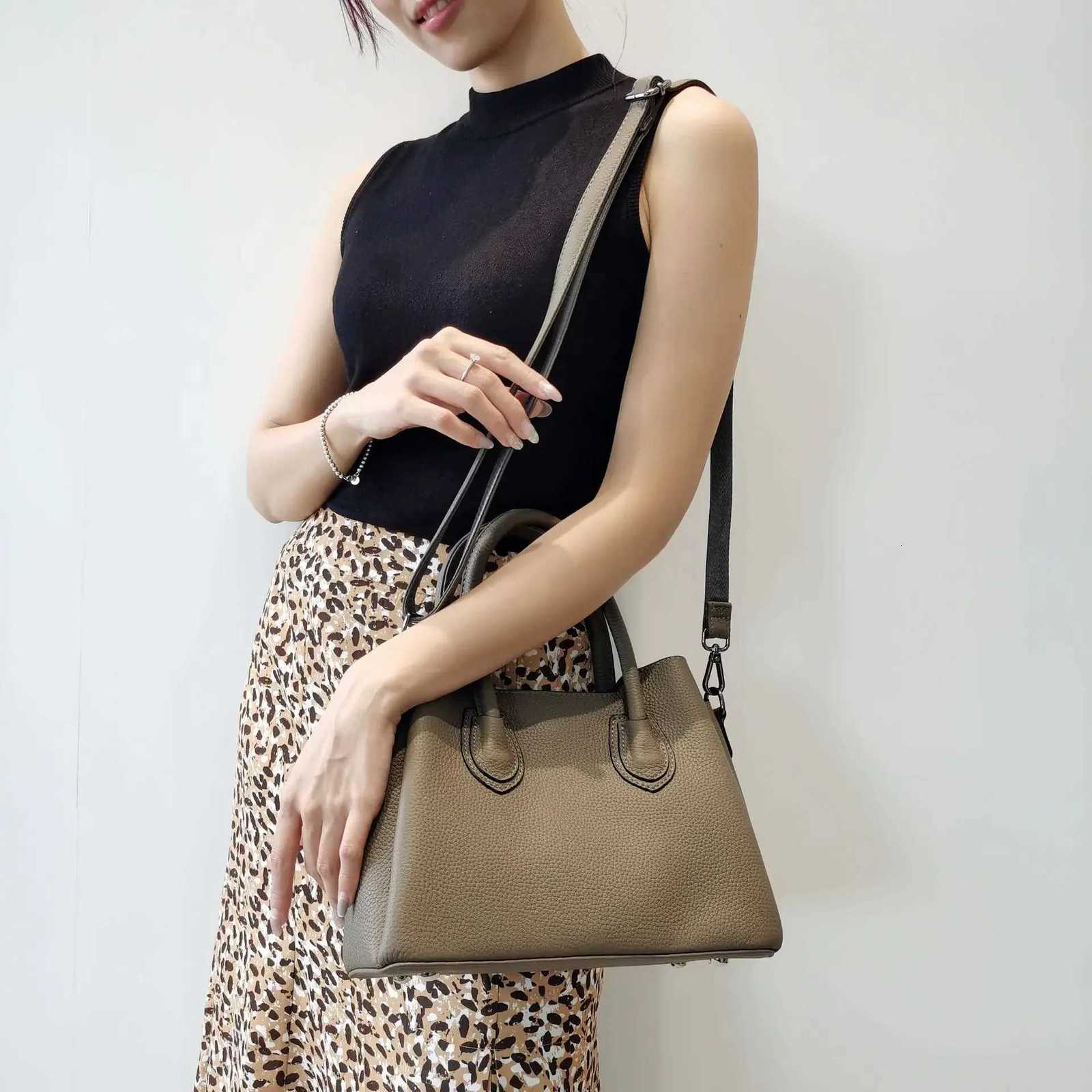 New Fashion Full Grain Cowhide Leather Womens Tote Bag Orange Roomy Deisgn Ladies Handbag Large Shoulder Bag Dropship H260306