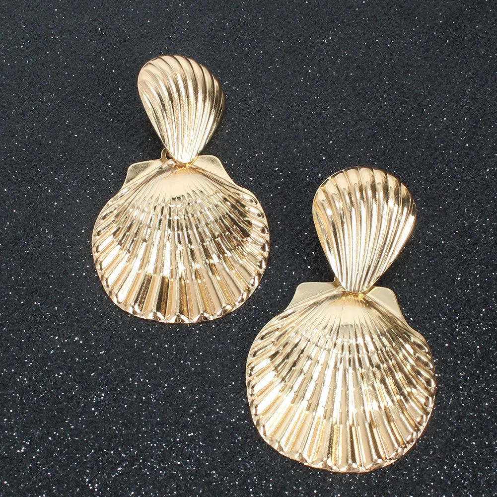 Chic Vintage-Inspired Shell Ear Studs | Durable Metallic Earrings for Her