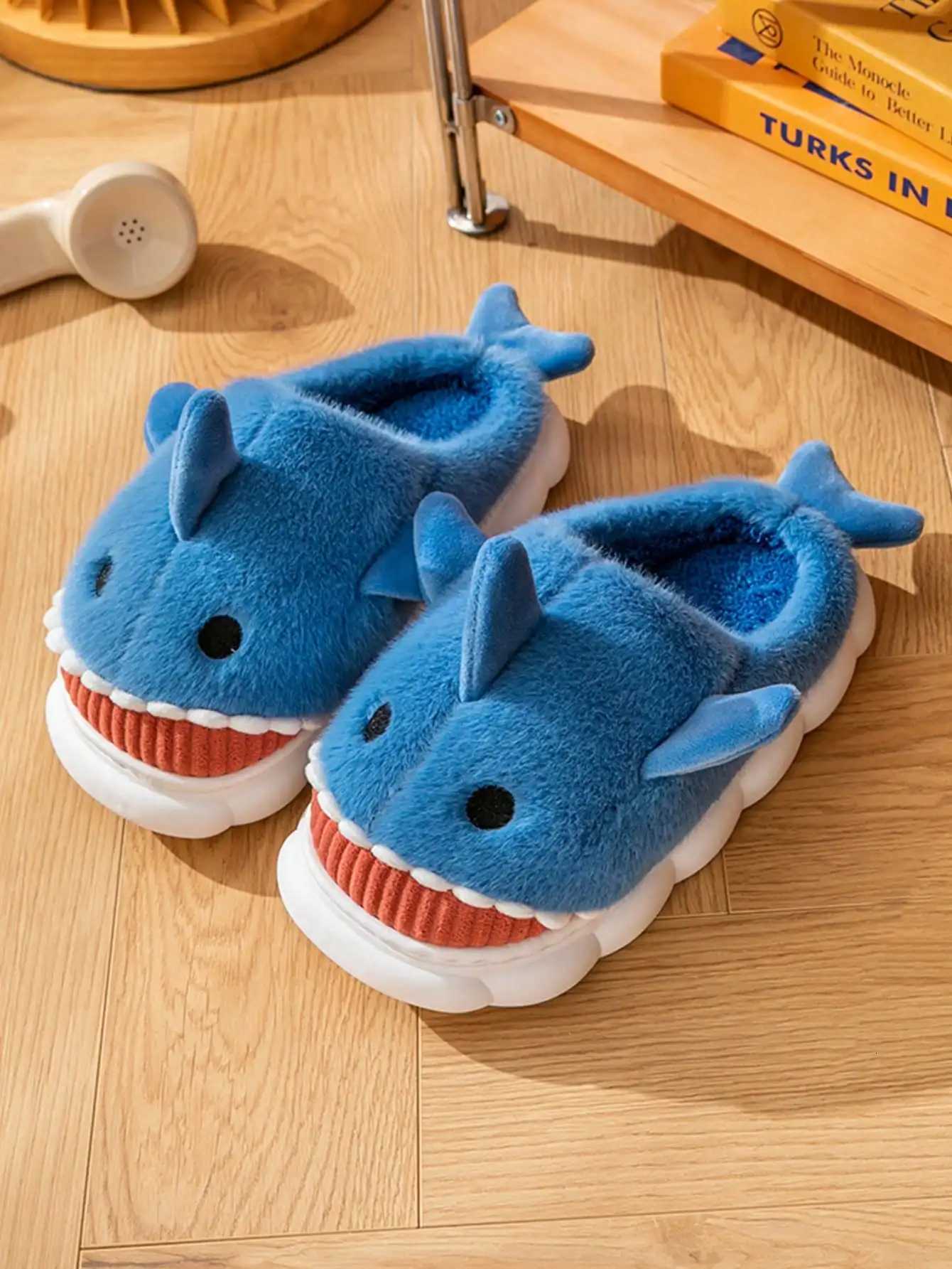 Mens Home Slippers Autumn and Winter New Interesting Cartoon Shark Plaid Cotton Slippers S260305