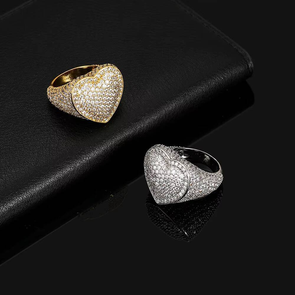 High Grade Light Luxury Style Heart Design MoissaniteVVSia Cuban Ring Wholesale Fashion Hiphop Charms Brass Rings Jewelry
