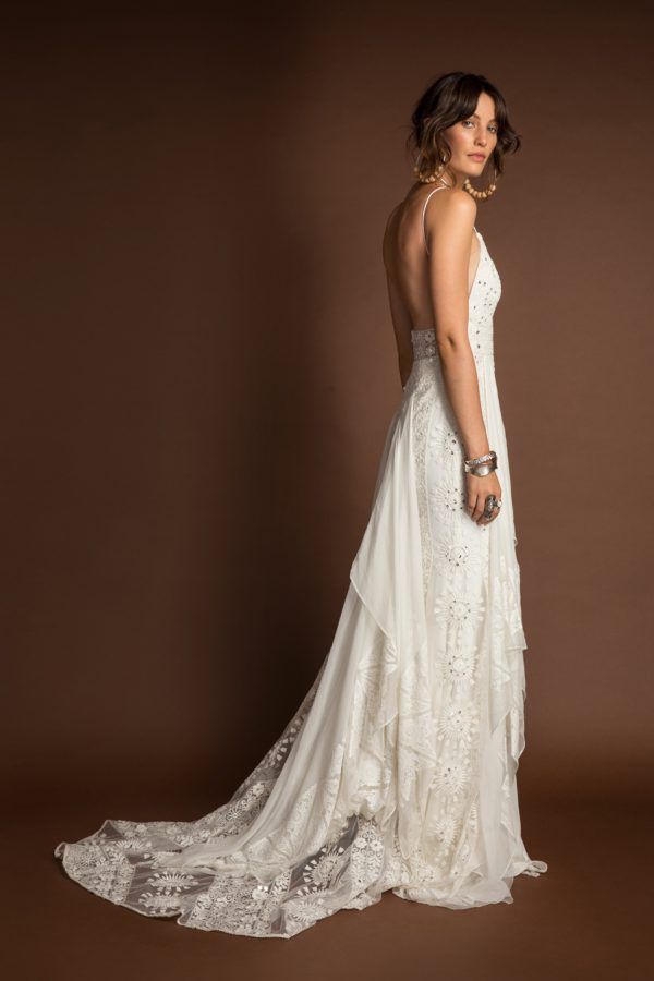 2026 Bohemian Dresses Spaghetti Lace Hand Made Flower Applique Chiffon Backless Bridal Gowns Plus Size Country Mermaid Wedding Dress