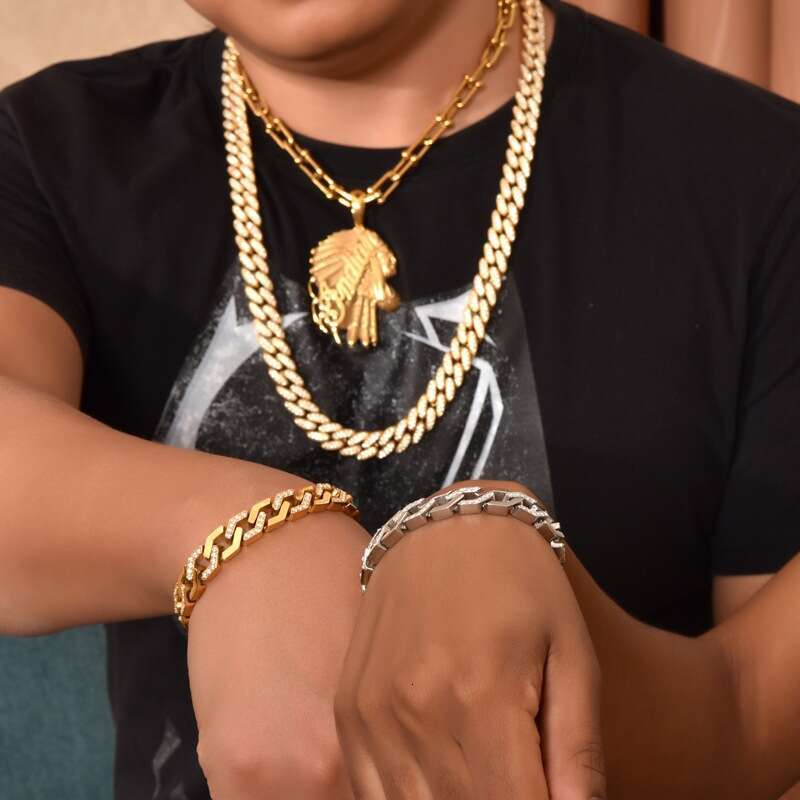 High-quality stainless steel diamond-encrusted Cuban wholesale, popular European and American cross-border jewelry, exaggerated gold chain with zircon