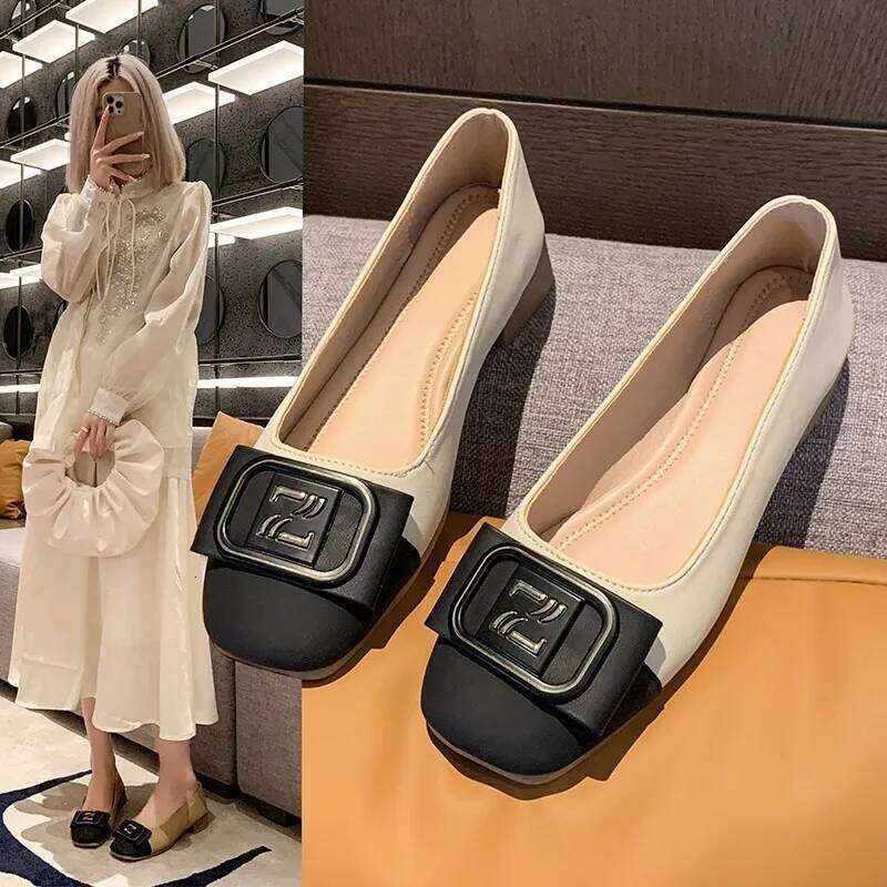 2025 New French Minimalist Leather Soft Flat Fashion Letter Commuter Casual Slip-On Loafers Women Shoes Woman