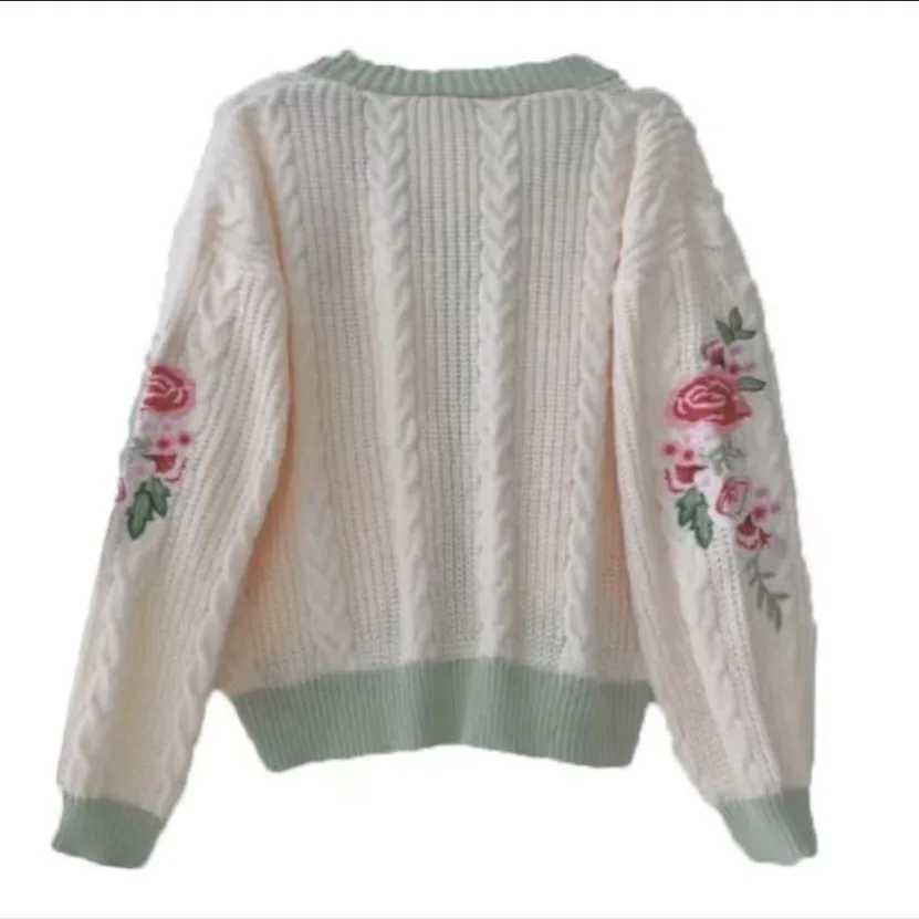 Bettys Garden Cardigan with Floral Embroidered Folklore Patch Cosy Knitted Sweater TS Cardigan Folklore Women TayTay Fan-made M260306