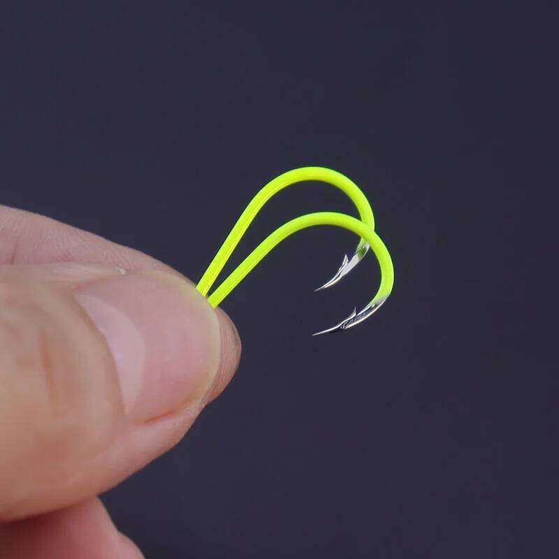 50pcs/lot Hooks High-Carbon Steel Anti-rust Green Coating Flattened Hook Body Barbed Fishhook Tackle For Fishing S260305