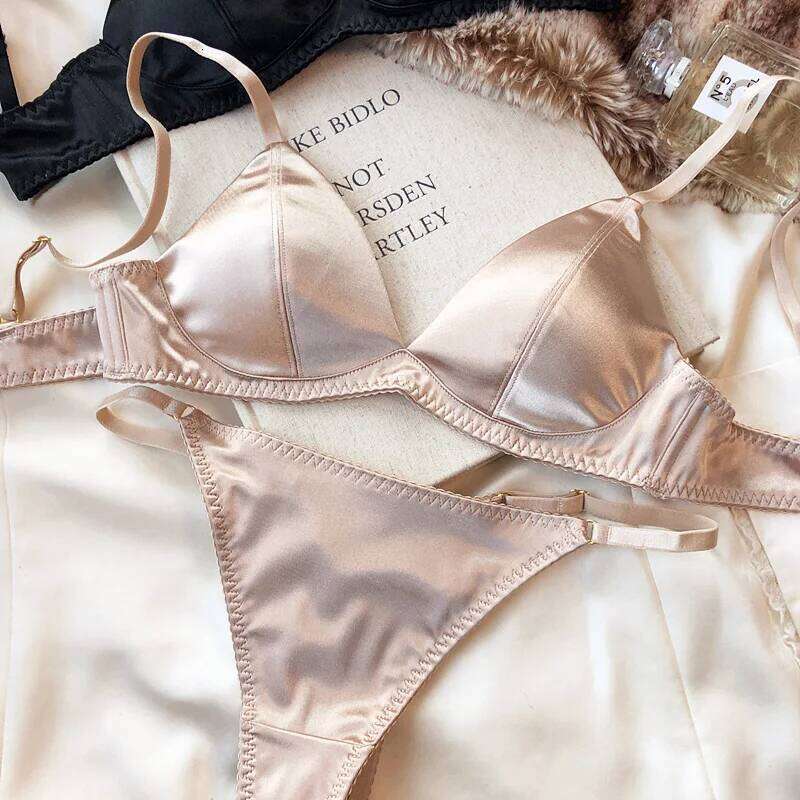 Summer Women Underwear Sexy Silken Triangle Cup Wireless Bras French Bralette Seamless Intimates Bra and Thong Lingerie Set