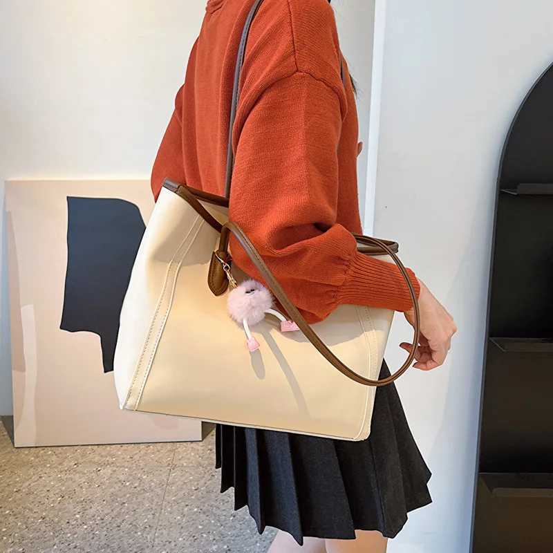 Solid Color PU Leather Womens Handbag Versatile Korean Single Shoulder Underarm Bag Temperament Tote Bag for Women Daily Use H260306