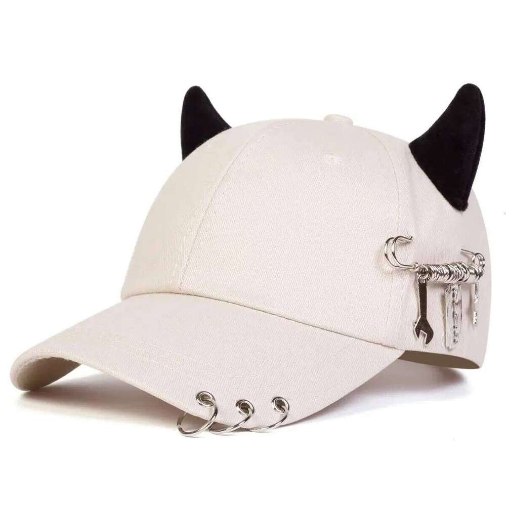 Personalized cow horn iron ring baseball versatile student curved brim duckbill cap for men and women street hip-hop Y260304