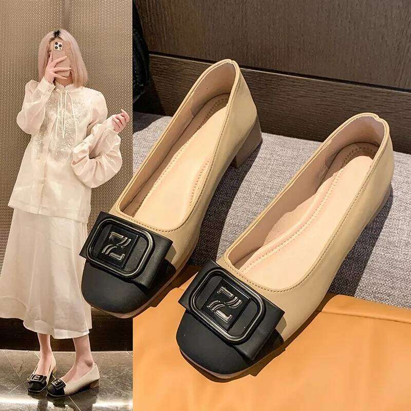 2025 New French Minimalist Leather Soft Flat Fashion Letter Commuter Casual Slip-On Loafers Women Shoes Woman