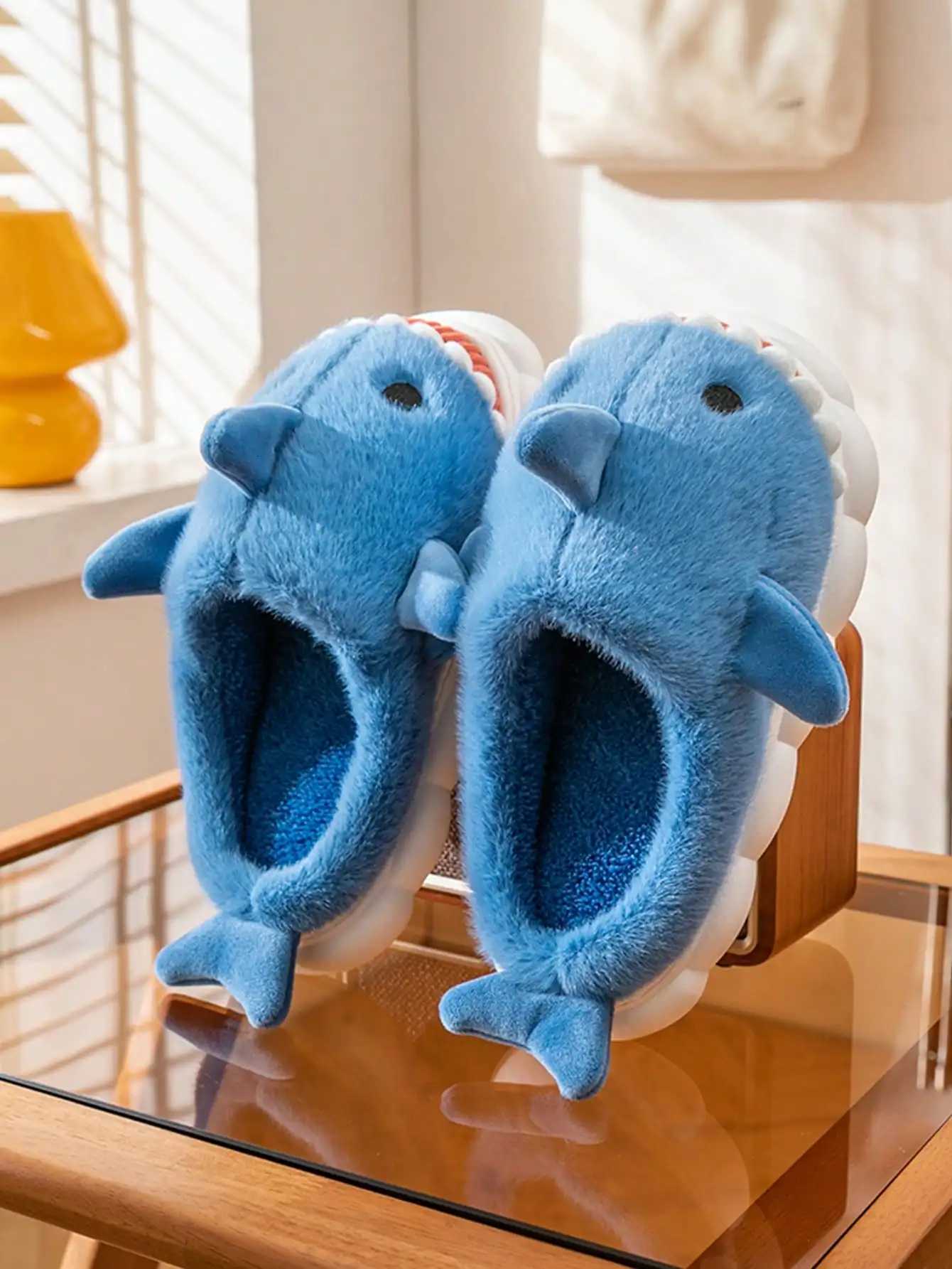 Mens Home Slippers Autumn and Winter New Interesting Cartoon Shark Plaid Cotton Slippers S260305