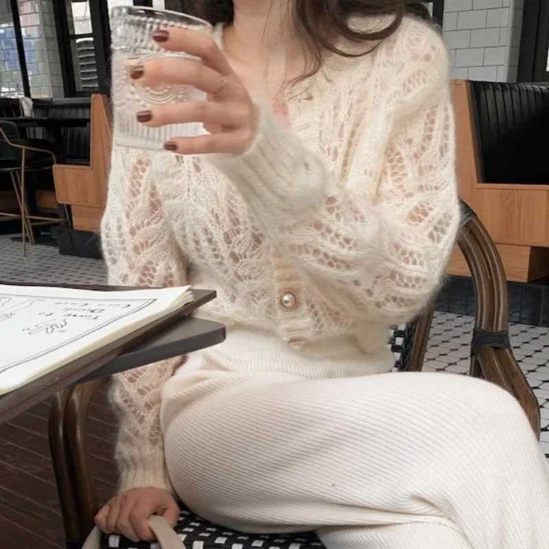 Autumn Vintage Elegant Female Cardigan Sweaters Winter Long Sleeve Women Fashion Hollow Out Elegant Knitted Tops M260306