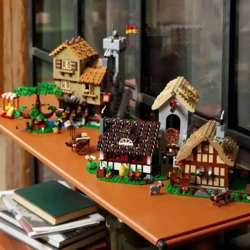3304PCS Creative Medieval Town Square Building Blocks City Street View Architecture Assemble Bricks Toy Gift For Adult Kids Z260305