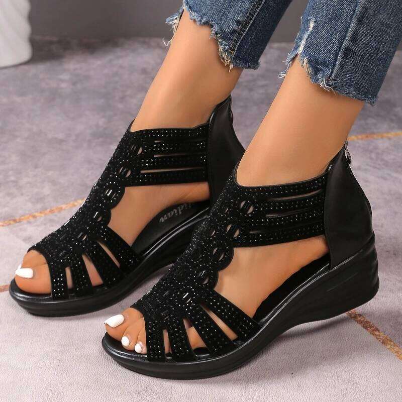 2026 Summer New Women's Fashion Open toed Comfortable Outdoor Soft Bottom Slope Heel Sandals