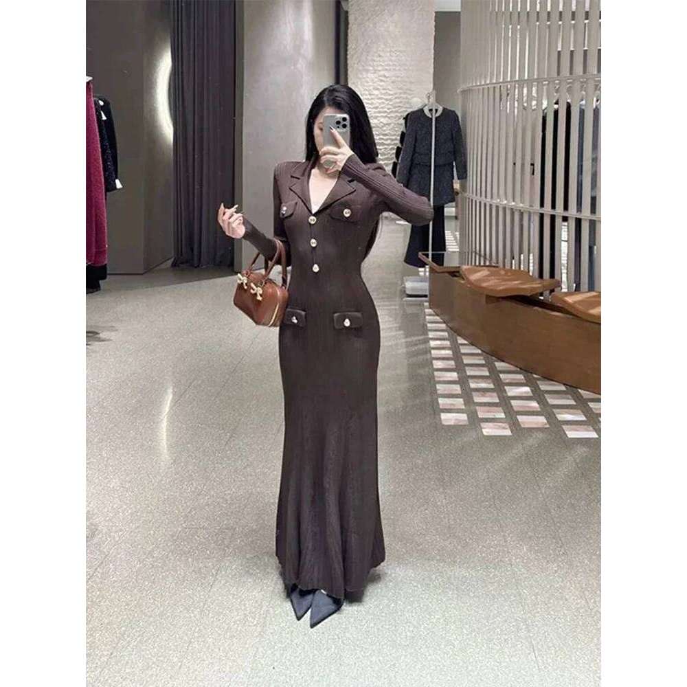 Stretch Slim Knit Dress Temperament Elegant Metal Buttons Decorated V-Neck Long-Sleeved Women's Dresses Spring New Mdng260306
