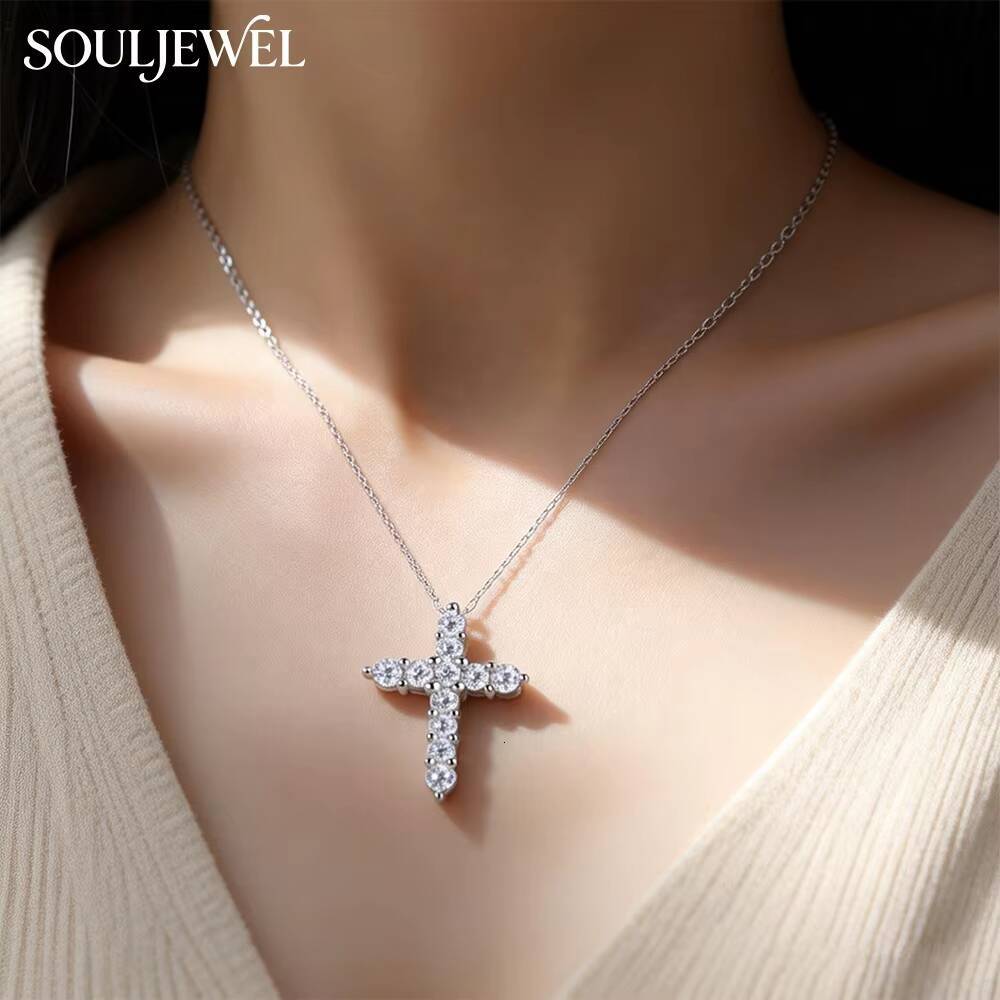 925 Silver Rhodium Plated Moissanite Cross Pendant Necklace Hip Hop Style Rope Chain Religious Jewelry Daily Wear Gift
