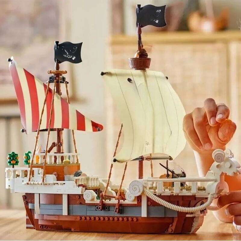 Amine The Going Merry and Thousand Sunny Pirate Ship Building Blocks With Figures Assemble Bricks Toy Gift For Adult Children Z260305