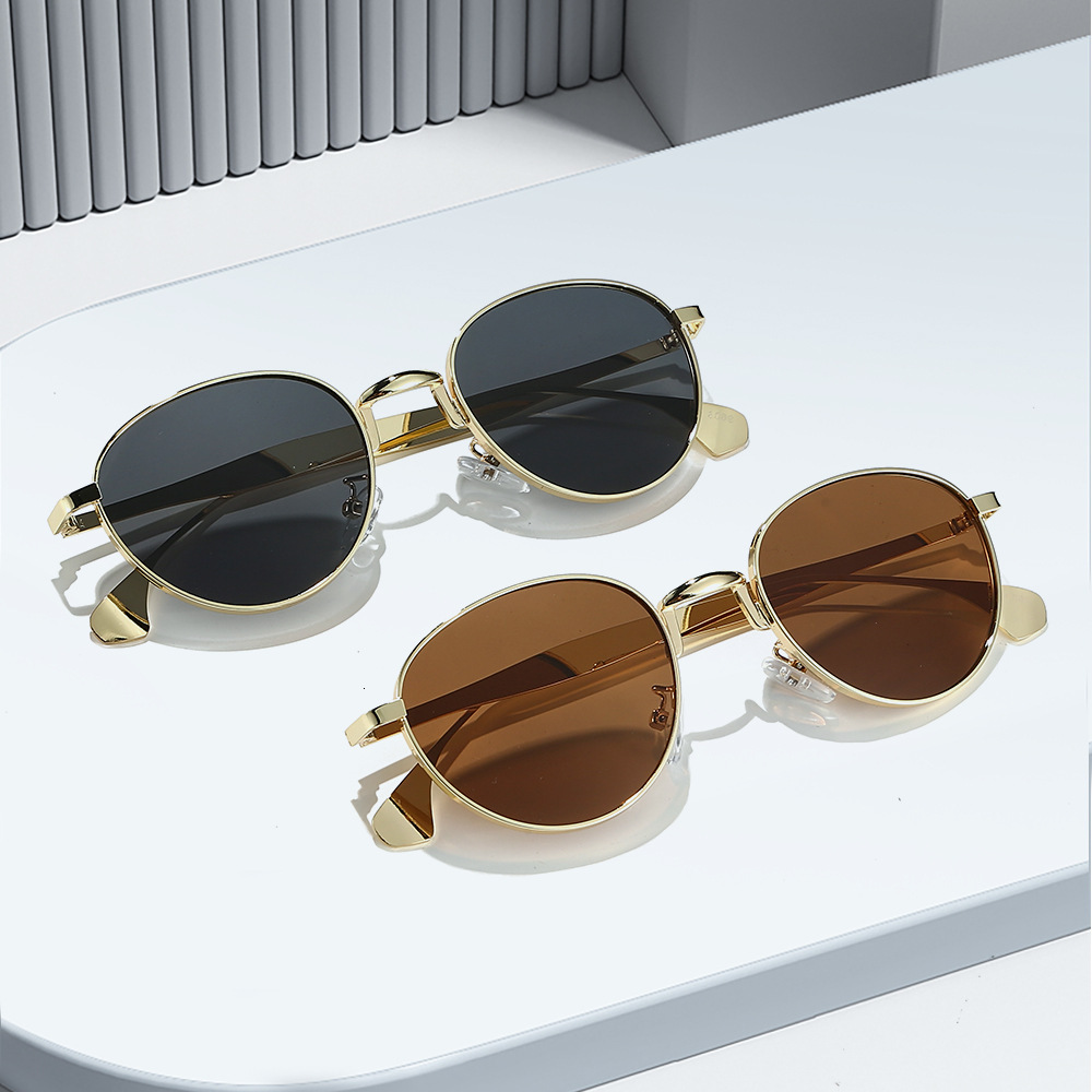 New Japanese-style oval small-frame sunglasses with a high-end feel, UV protection, metal retro trendy glasses for outdoor photography