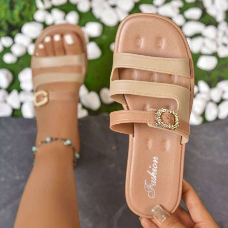 2026 Casual Flat Women Beach Slippers Outdoor Thick Bottom Female Summer Buckle Soft Leather Ladies Roman Fashion Shoes