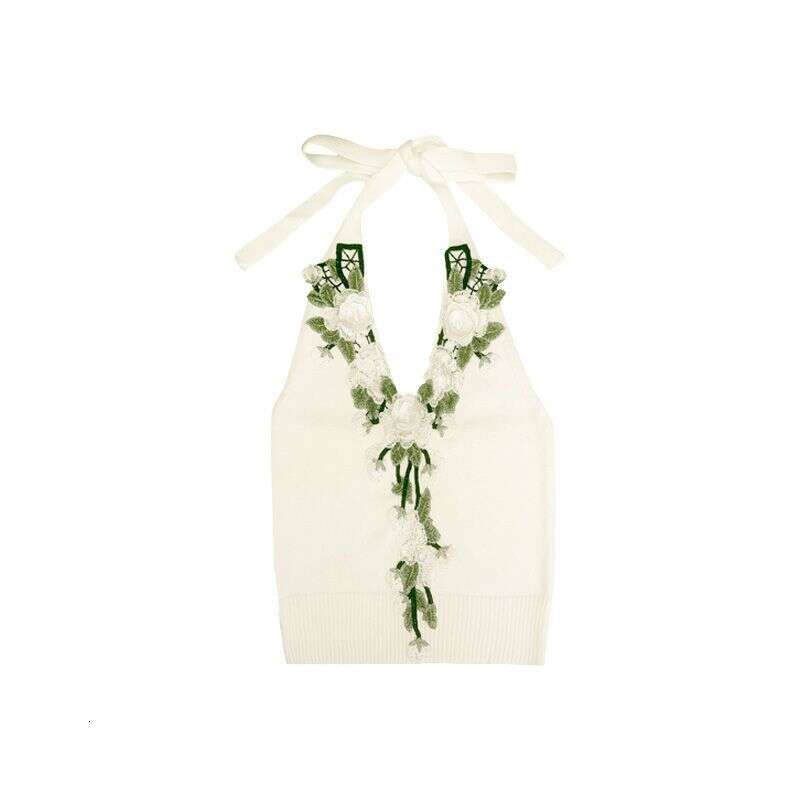 Hot Girl 2026 Spring Sleeveless New Style Elegant Short Halter Neck Camisole With Three-Dimensional Floral Design Slim Fit Tank Top