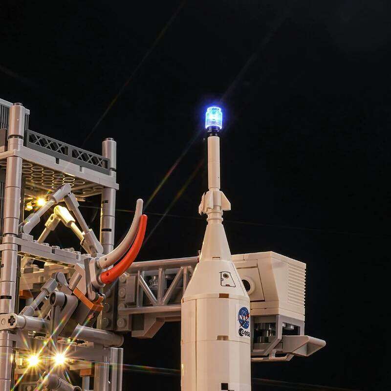 The Vonado LED 10341 set is suitable for Artemis Space Launch System building blocks including lighting accessories only Z260306