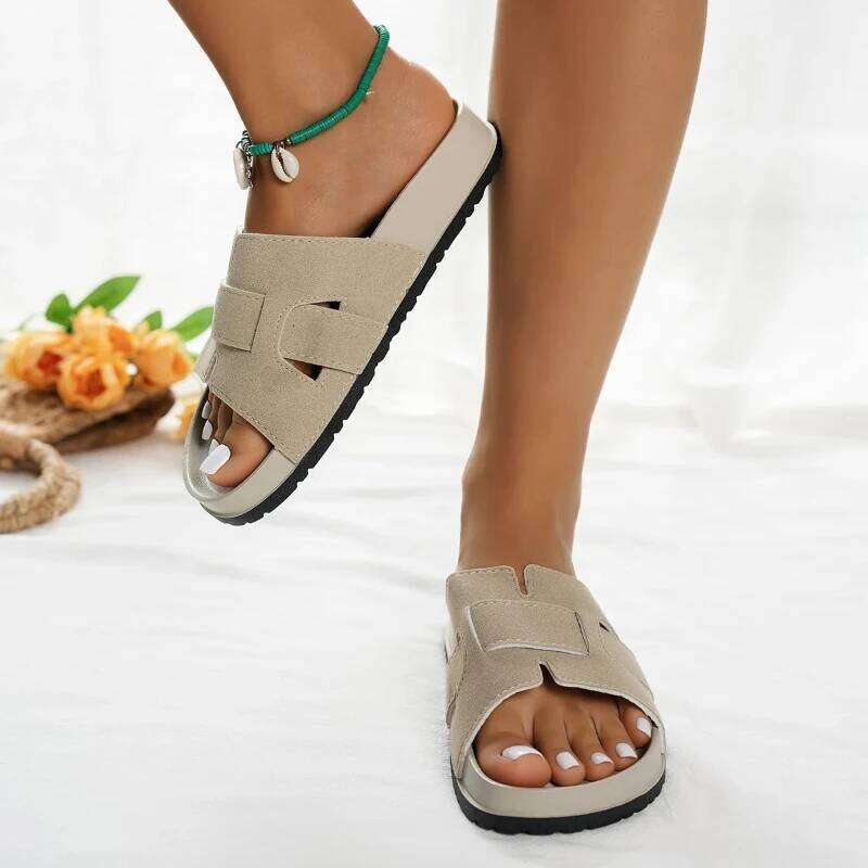 2026 New Trend Summer Lightweight Comfortable Sandals Anti-slip Designer Shoes Beach Flat Slippers Slides Women