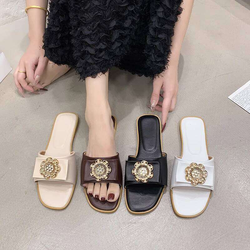 2025 Summer New Fashionable Simple Flat Slippers Outdoor Comfortable Casual Women's Sandals