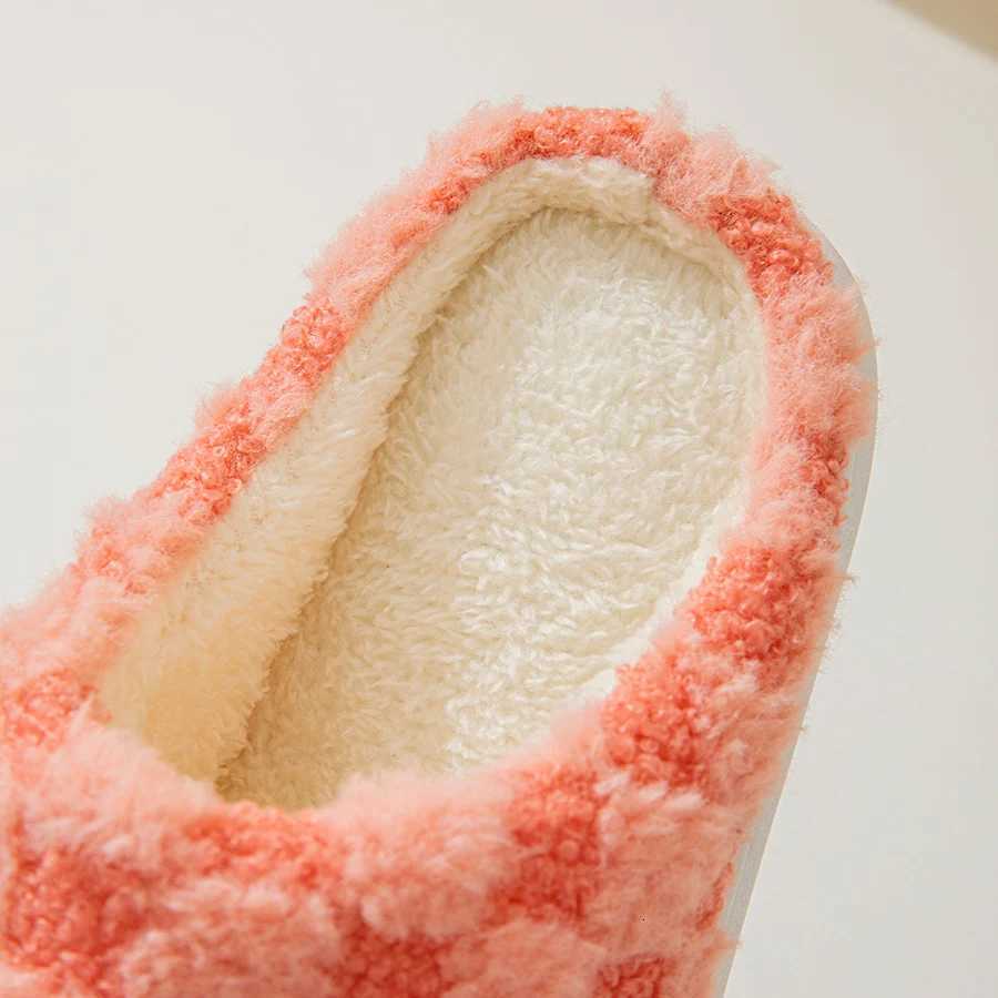 Cotton Slippers for Women Winter Home Indoor Home Warm Non-Slip Thick Bottom Couples New Wool Slippers for Men Autumn and Winter S260305
