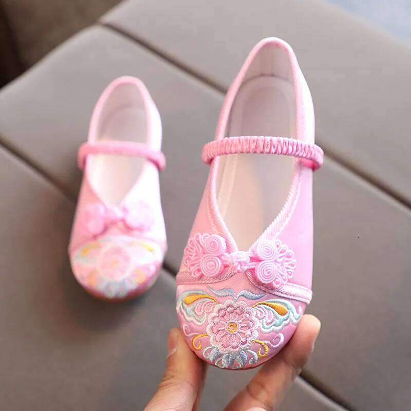 2023New Embroidery Kids for Flat Heel Chinese Style Ballets Flats Spring Autumn Loafers Girls Shoes CSH1434 26H0306